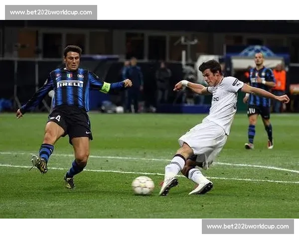 J联赛收官大战，冠军归属牵动人心，嘘声与欢呼交织！